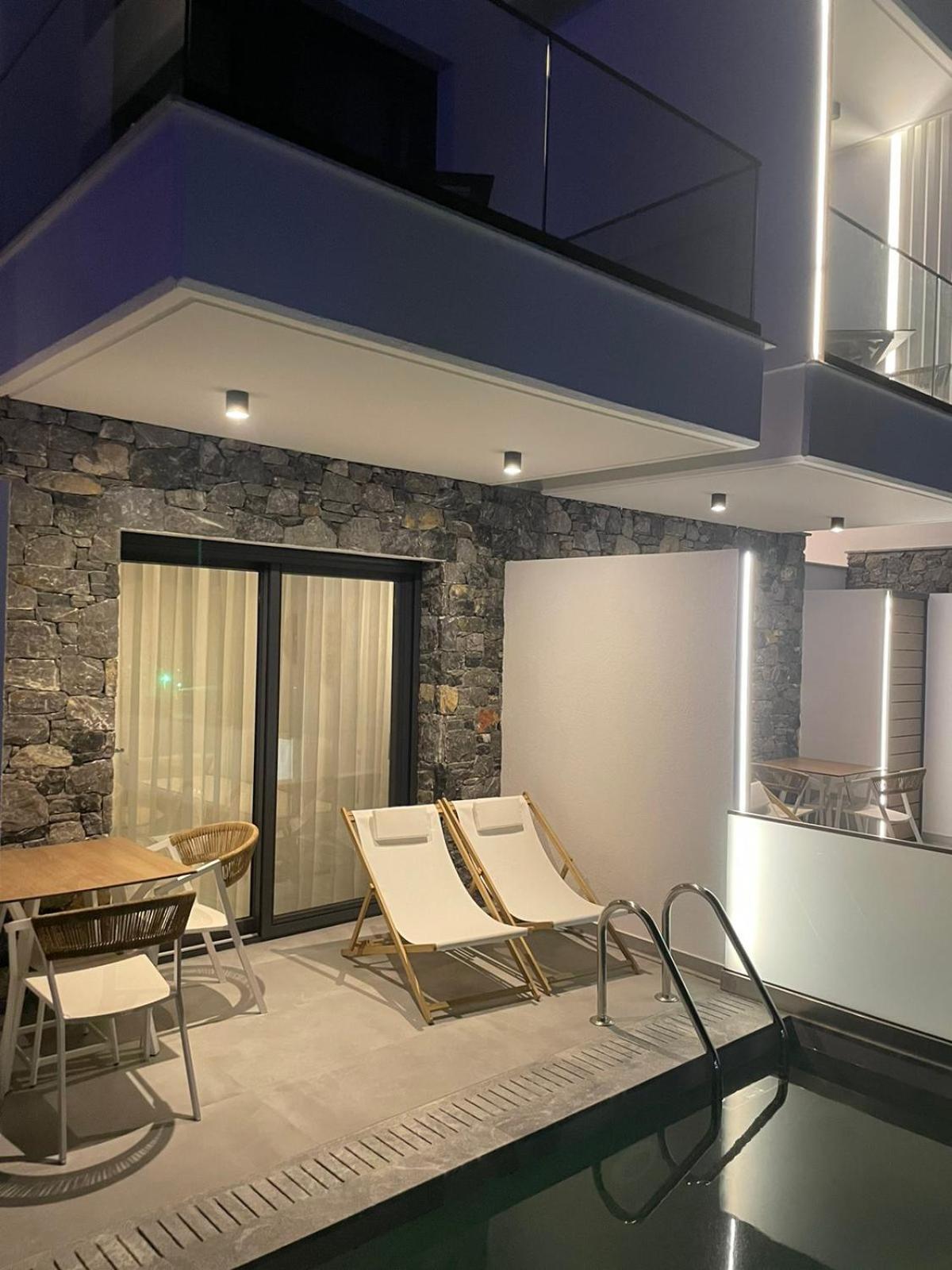 Limani Apartament *